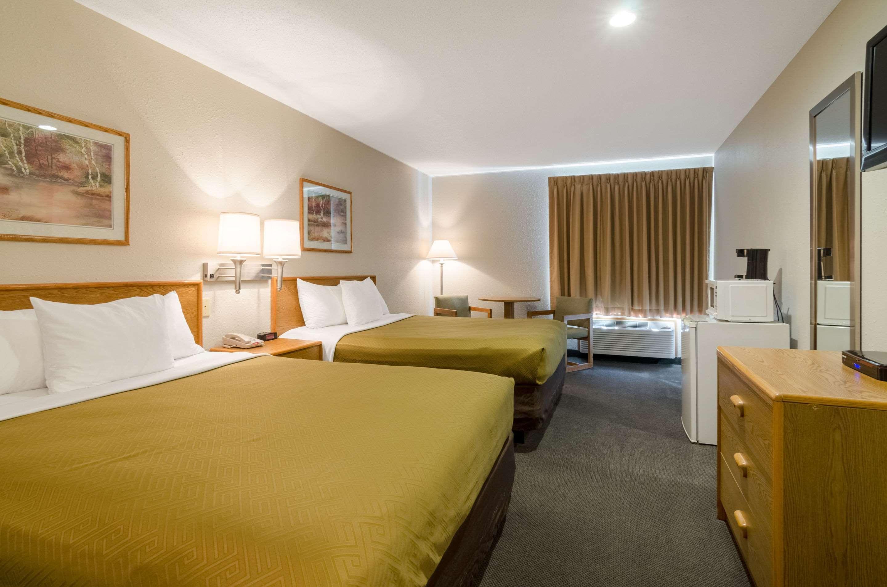 Rodeway Inn Ainsworth Eksteriør bilde