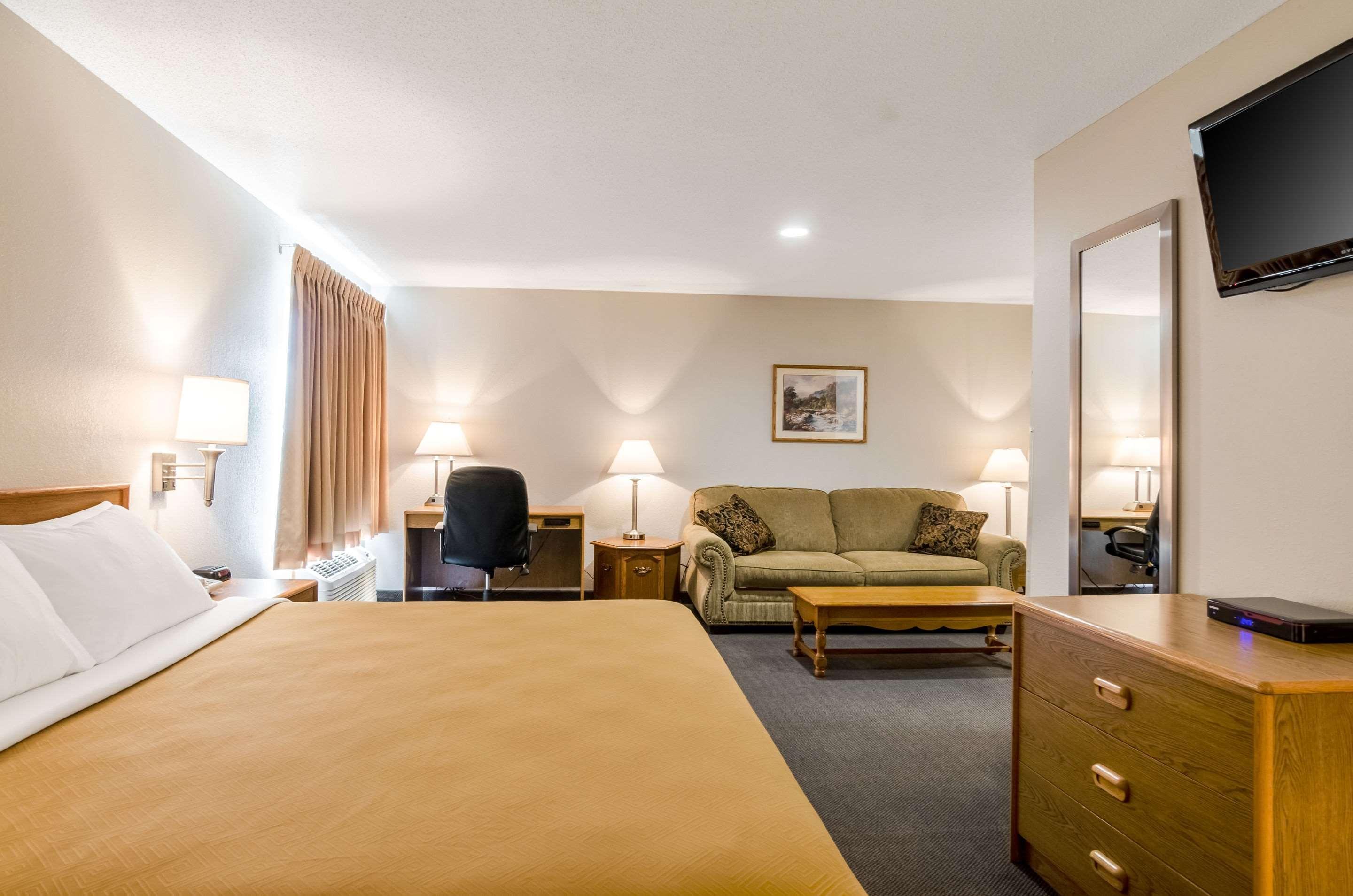 Rodeway Inn Ainsworth Eksteriør bilde