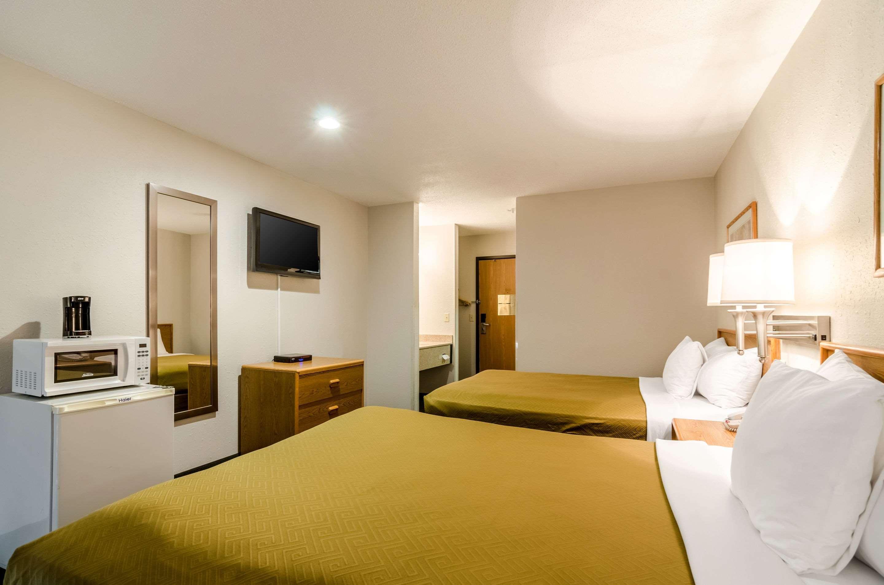 Rodeway Inn Ainsworth Eksteriør bilde