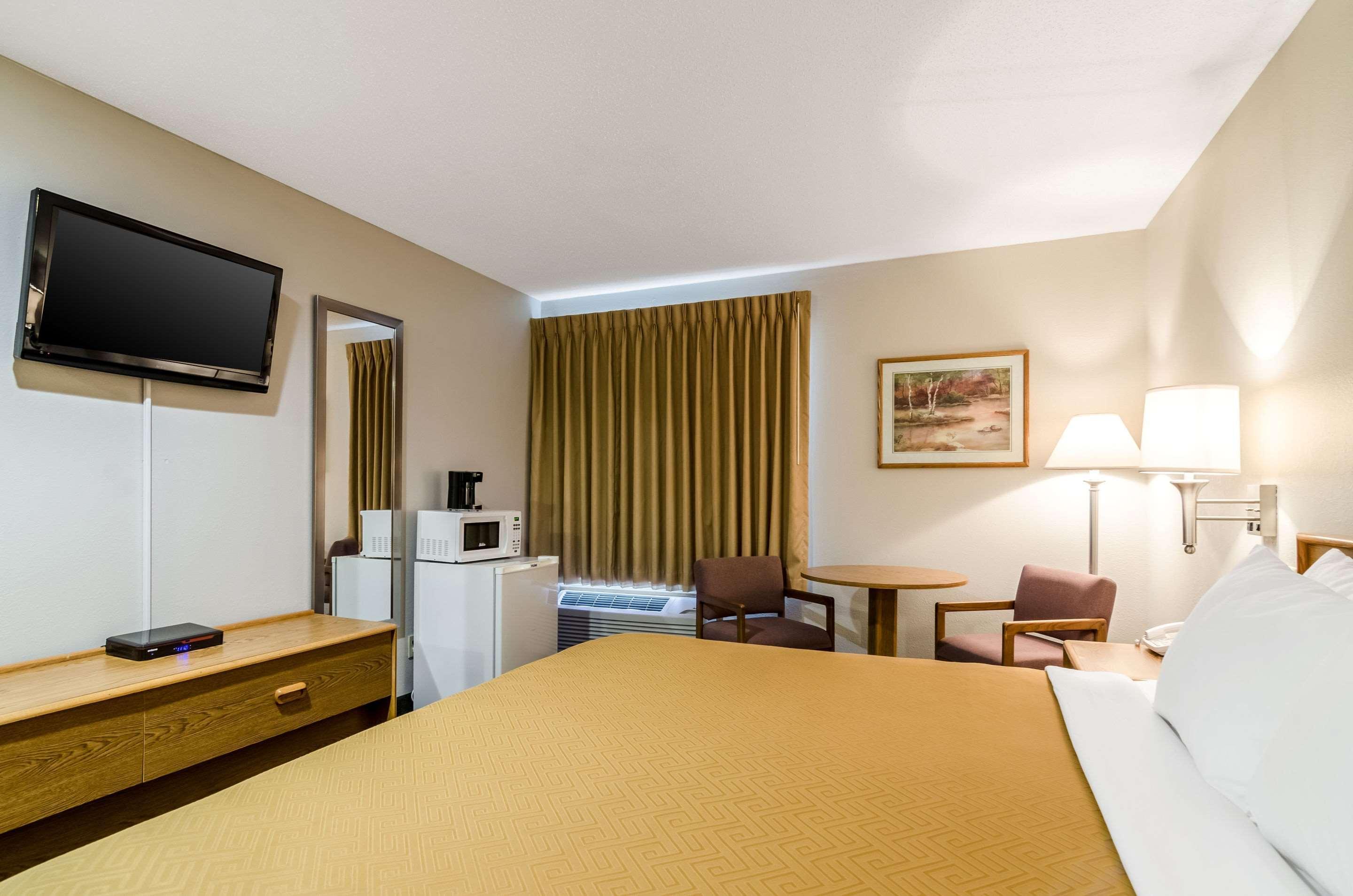 Rodeway Inn Ainsworth Eksteriør bilde