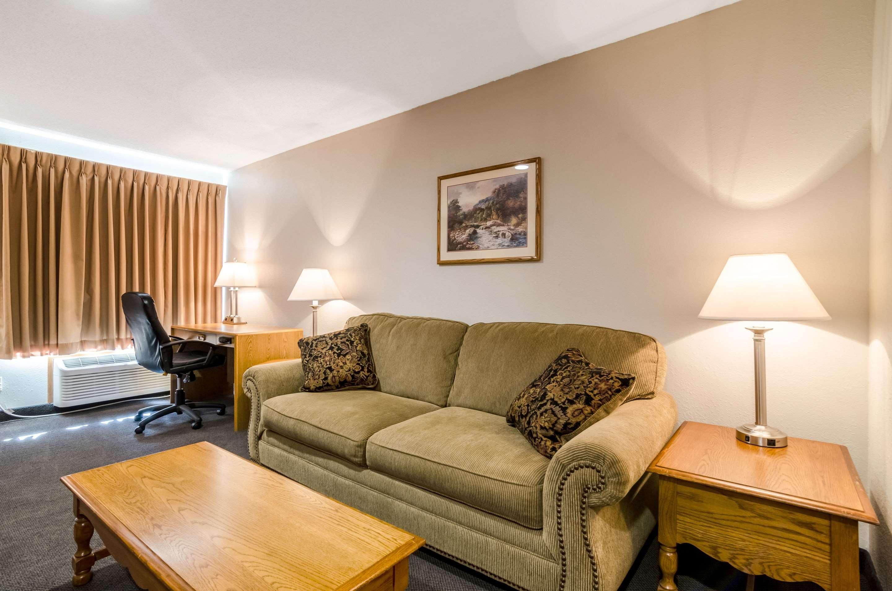 Rodeway Inn Ainsworth Eksteriør bilde